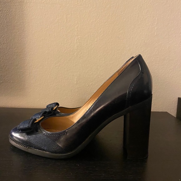 Shoes - Picture 2 of 2